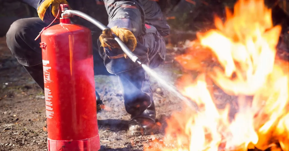 How do Water Fire Extinguishers Work?
